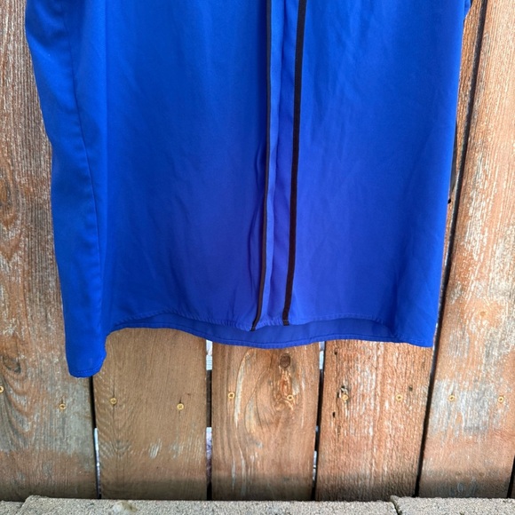 CALVIN KLEIN Women's Dark Blue Sleeveless Lightweight Top Blouse Size Medium - Picture 5 of 8